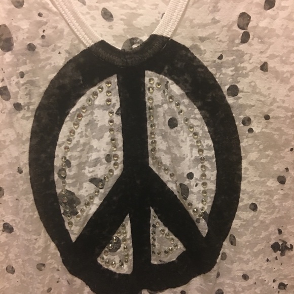 White Peace Top - Picture 3 of 4